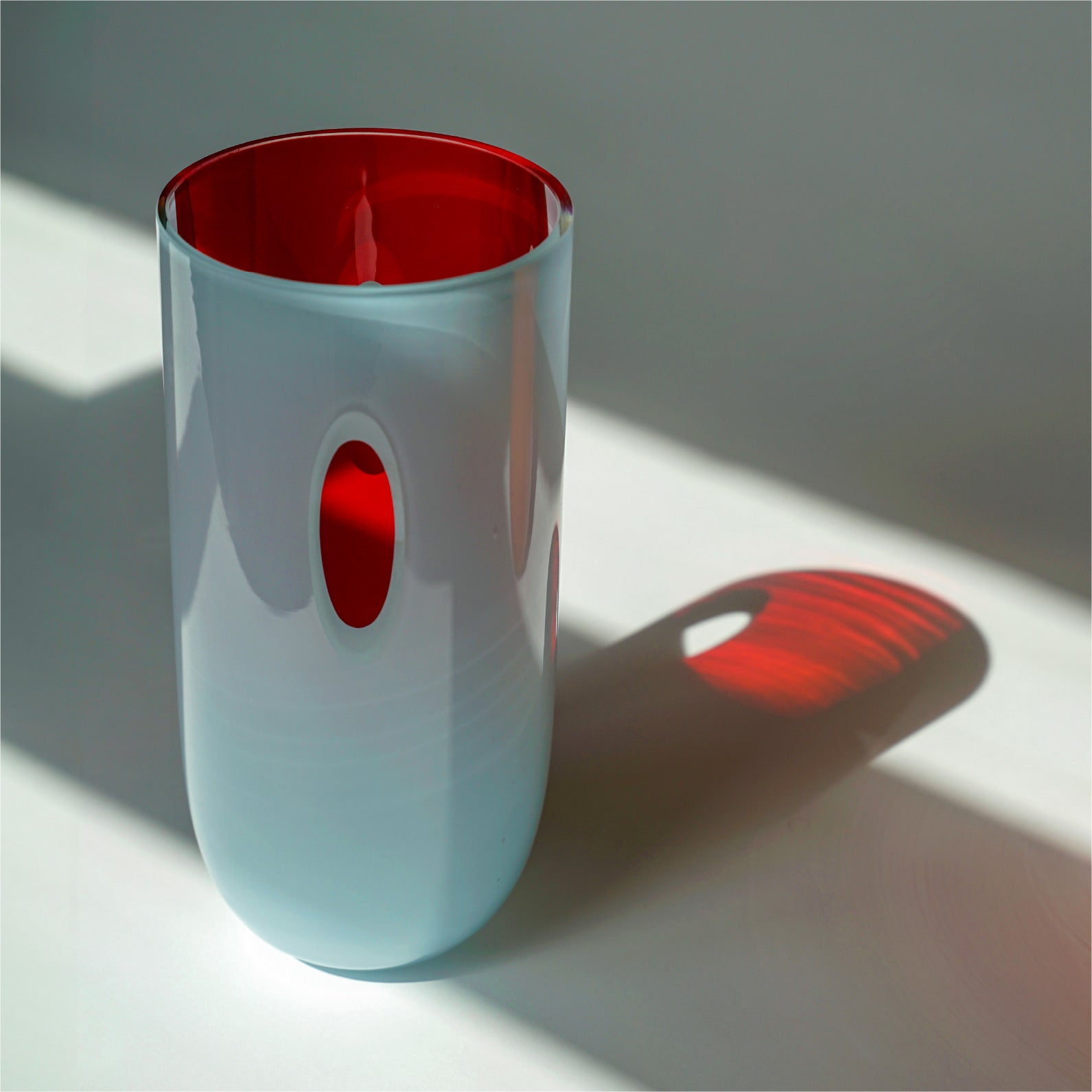 ECLIPSE Vase, Tall, Strawberry Red- Soft Blue